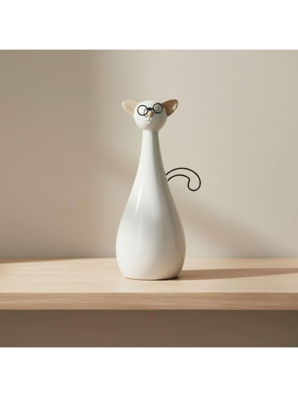 Charming White Cat Figurine Sculpture - Decorative Home & Garden Accent, 10